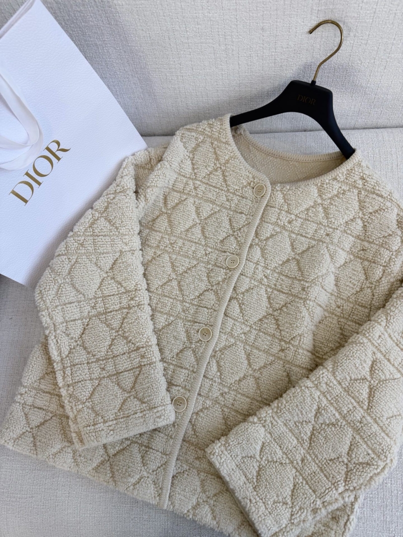 chr1st1an D10r outwear